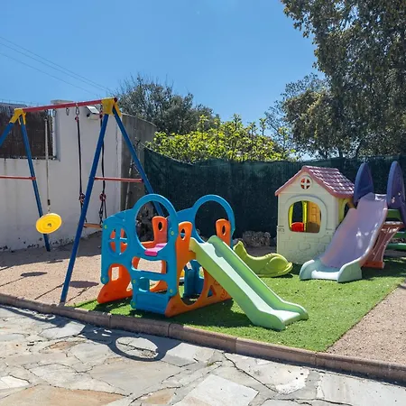 La Casa De Trasto * Ituero y Lama